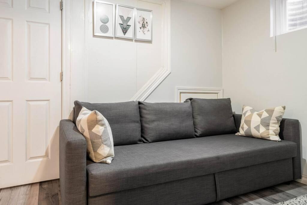Appartamento Cozy Nest Basement Unit Hamilton Esterno foto