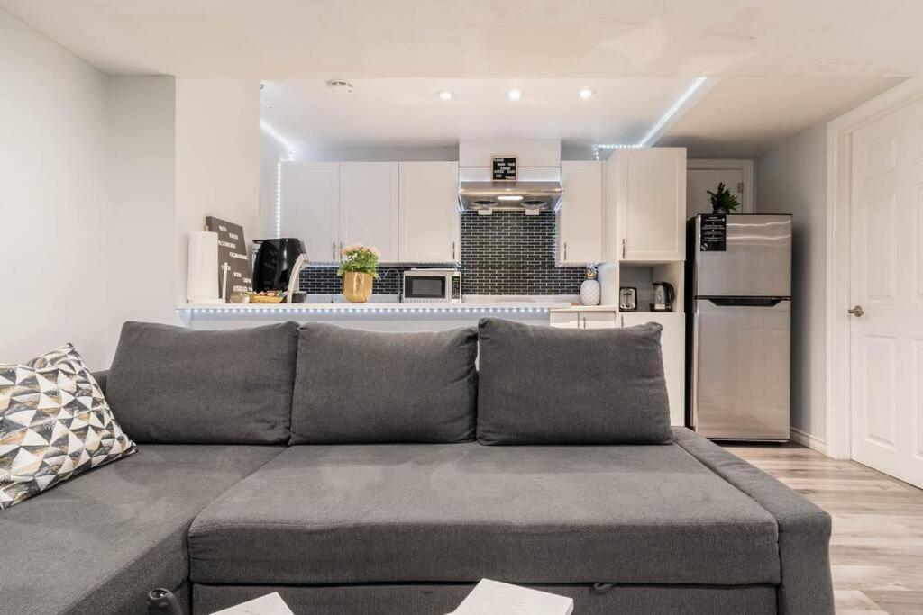 Appartamento Cozy Nest Basement Unit Hamilton Esterno foto