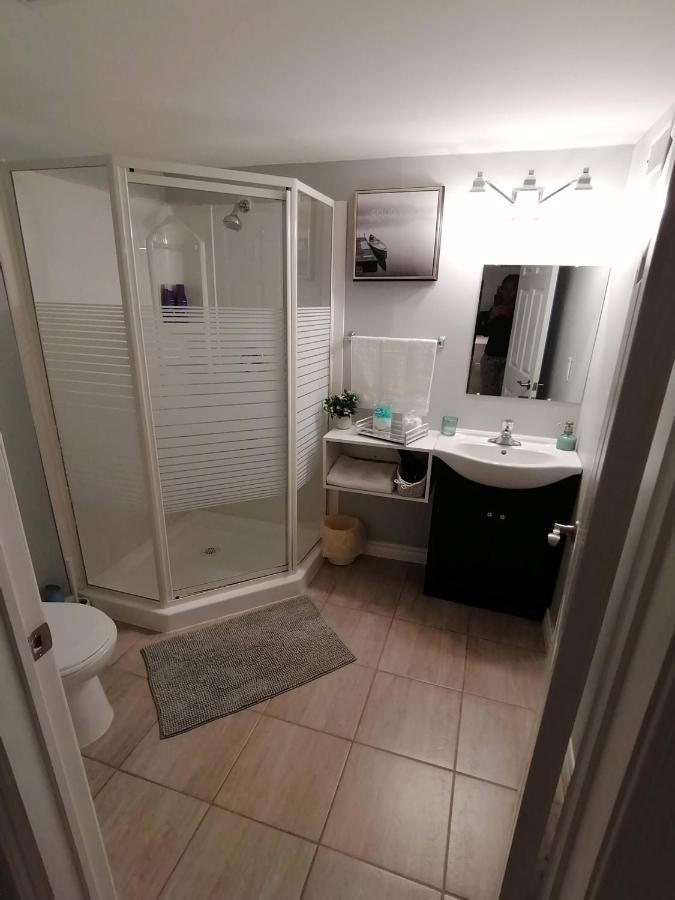 Appartamento Cozy Nest Basement Unit Hamilton Esterno foto