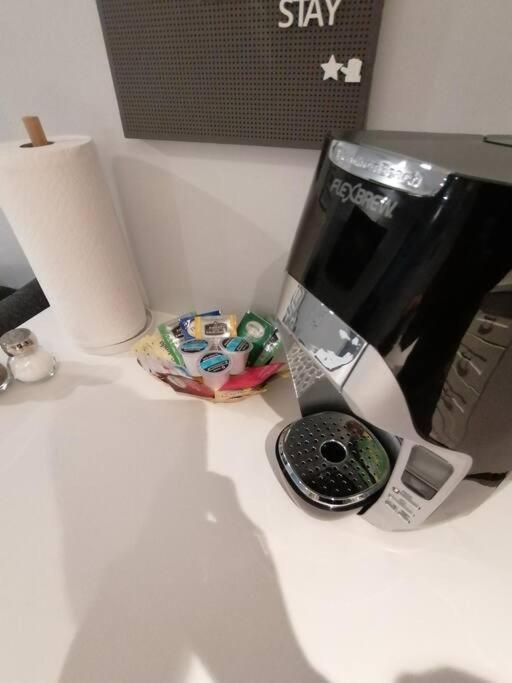 Appartamento Cozy Nest Basement Unit Hamilton Esterno foto