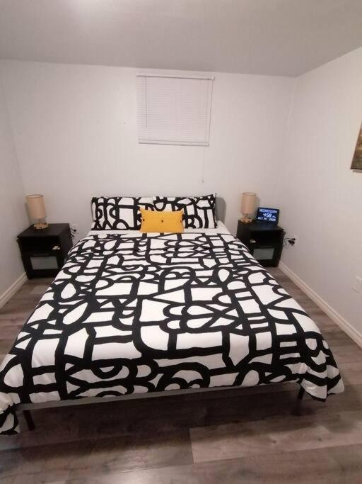 Appartamento Cozy Nest Basement Unit Hamilton Esterno foto